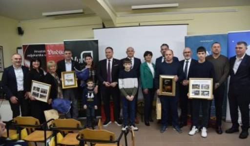 Na Veleučilištu održan Stručni skup HMU i dodijeljene nagrade“Mliječna farma 2025. godine” i “Najperspektivniji mladi proizvođač mlijeka u 2025. godini